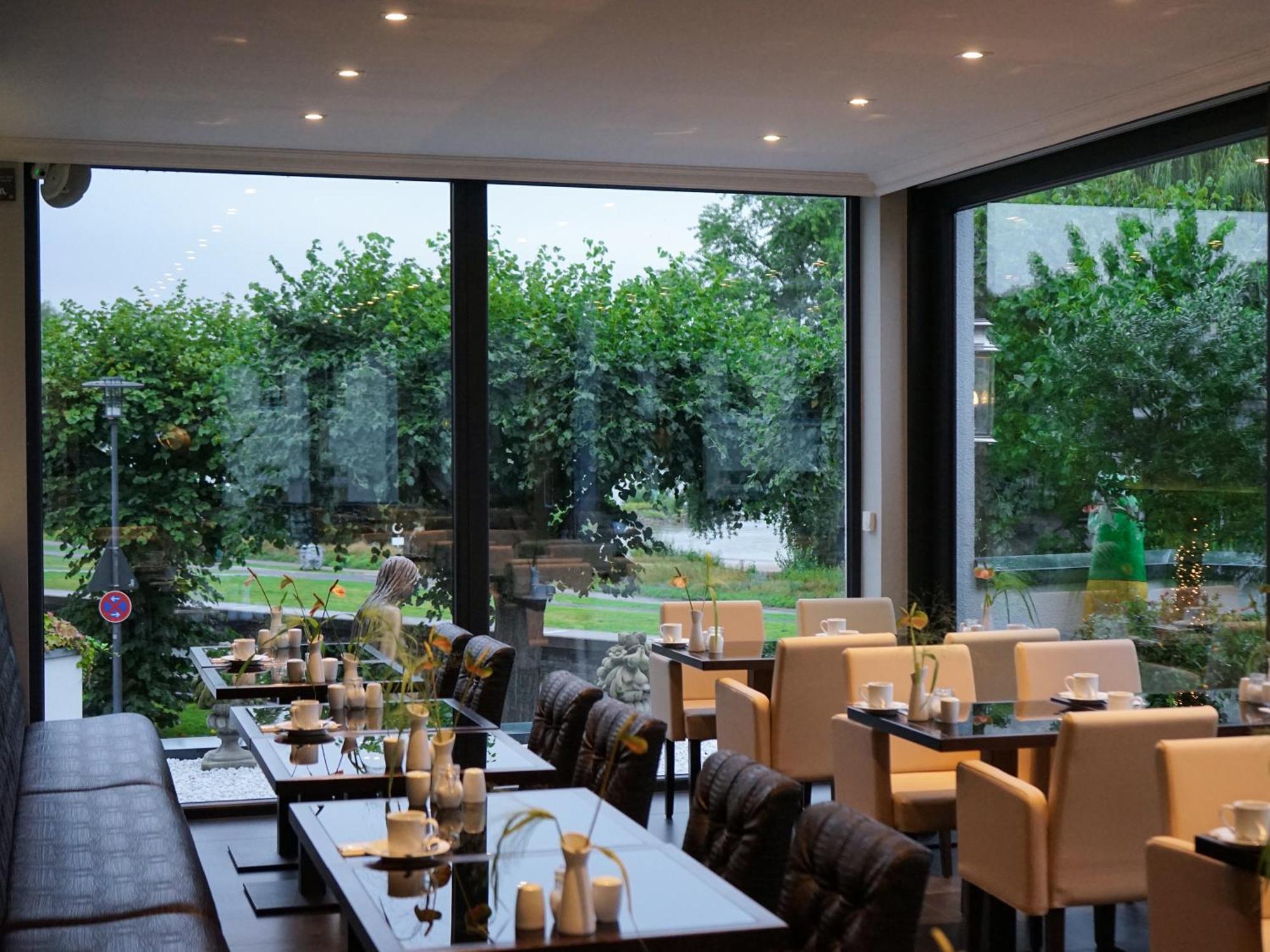 Villahotel Rheinblick โคโลญ ภายนอก รูปภาพ